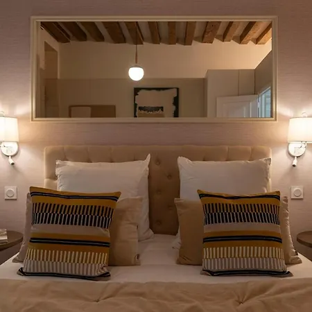 Le Marais Apartment
