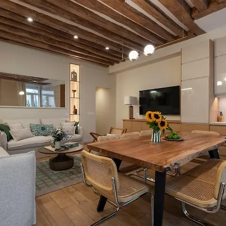 Le Marais Apartment *
